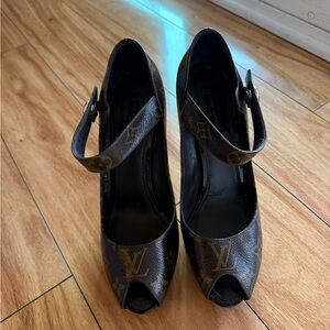 Louis Vuitton Monogram Brown Peep-Toe Heels